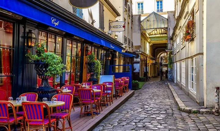 Edith Piaf’s Paris: Self-Guided Story Puzzle Walk