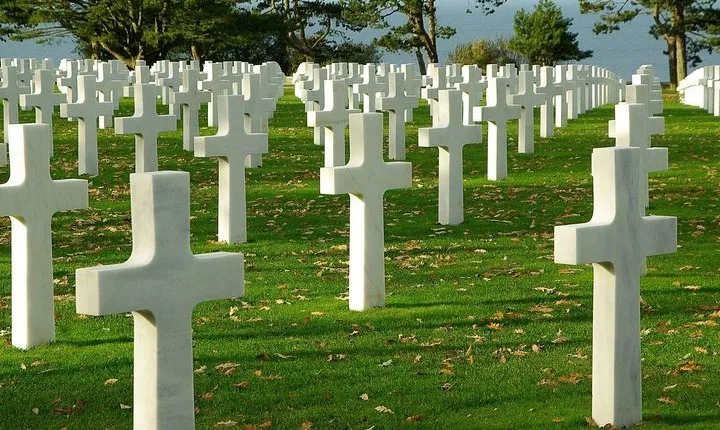 Normandy Day Trip from Paris with Private Local Guide & Private Transportation