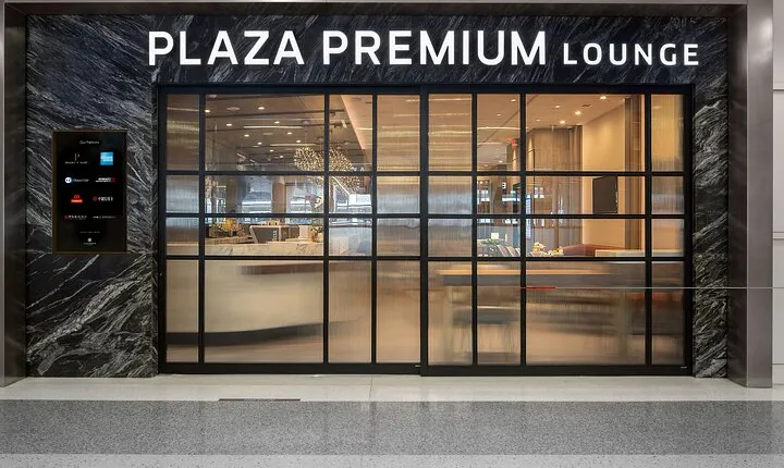 DFW Airport Plaza Premium Lounge at Terminal E