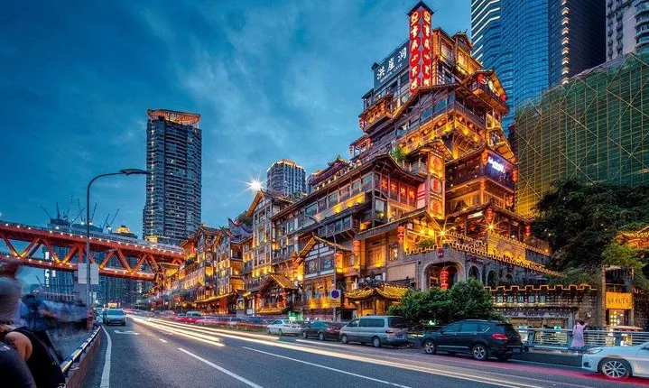 Chongqing City Private Night Tour with Hot Pot Dinner