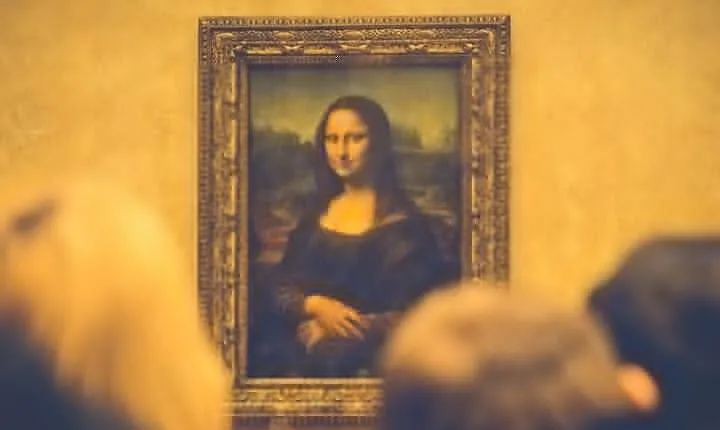 Private Tour with Tickets to the Louvre Museum & Crepes