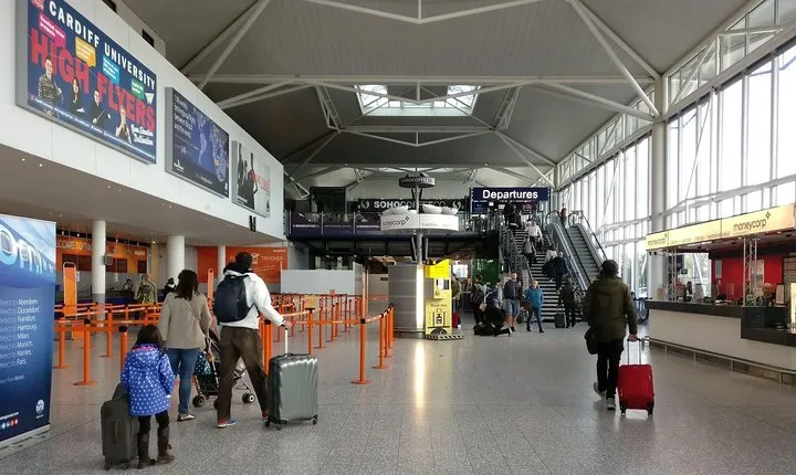 Private Bristol Departure Transfer - Hotel / Accommodation to Airport