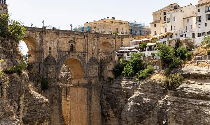Ronda & Setenil de las Bodegas, land of contrasts / Semi-Private