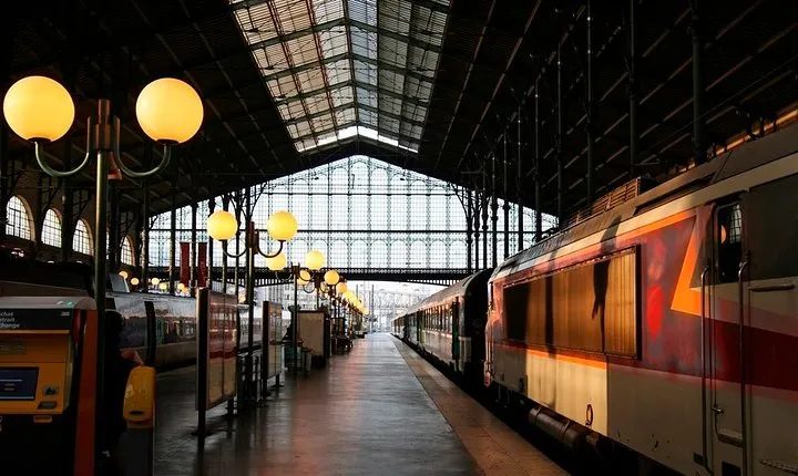 Private Departure Transfer: Rome Hotels to Train Station