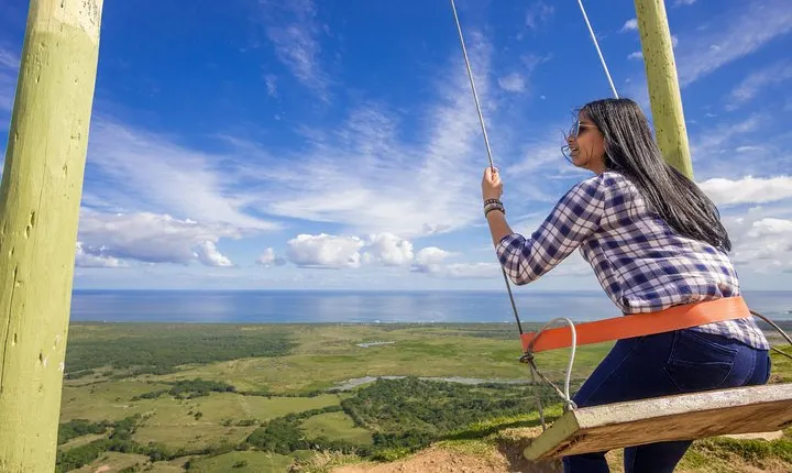 Scenic Wonders: Montaña Redonda & Playa Esmeralda