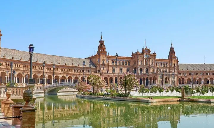 Seville Small-Group Monumental Highlights Walking Tour