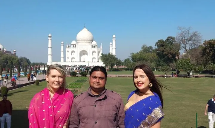 Glimpses of Taj Mahal