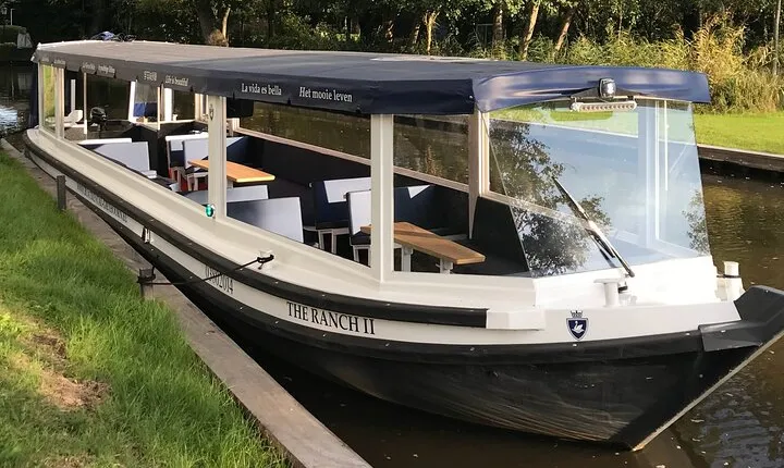 Giethoorn Private 1 or 2 Hour VIP Boat Tour