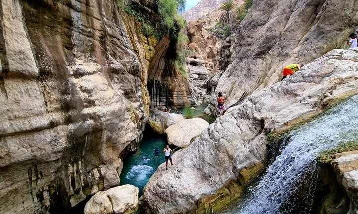 Full-Day Private Wadi Tiwi Adventure