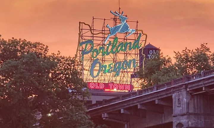 2-Hour Sunset River Cruise on the Stunning Willamette River