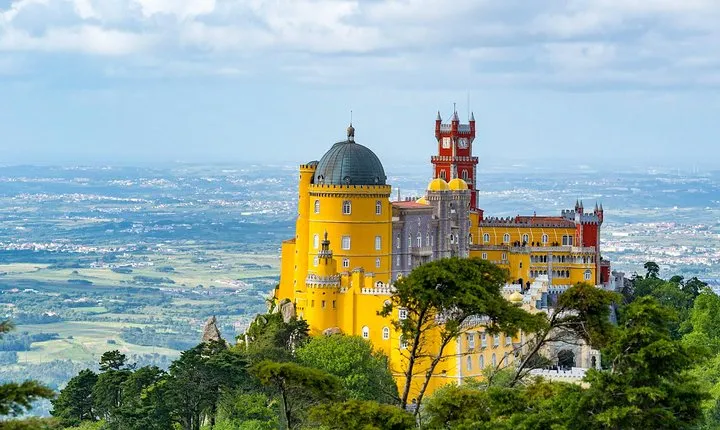 Pequeno Grupo Sintra, Palácio da Pena, Belém, Cascais and Lisbon