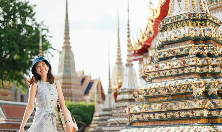 Bangkok 3 Temple Walking Tour: Wat Arun, Wat Pho, Wat Traimit