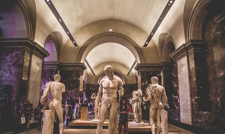 Full Day Paris City Pass: 50 Museums, Unlimited Hop On/Off Cruise