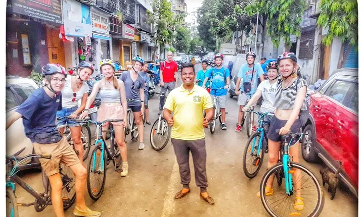 3 Hours Early Morning in South Mumbai Heritage Bicycle Tour 