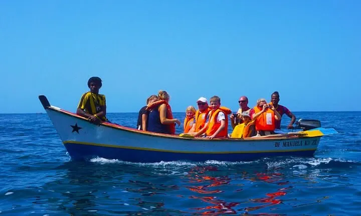 Tarrafal Beach Tour: Boat Trip to the Lighthouse, Snorkel & BBQ Lunch