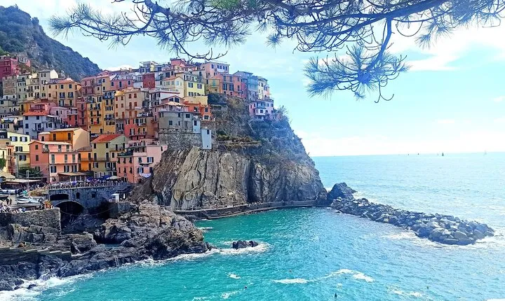 Private Tour: "Visit Wonderland Cinque Terre and Porto Venere" in one day