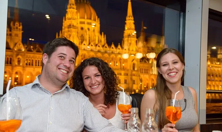 Budapest Drinks and Piano Show Cruise