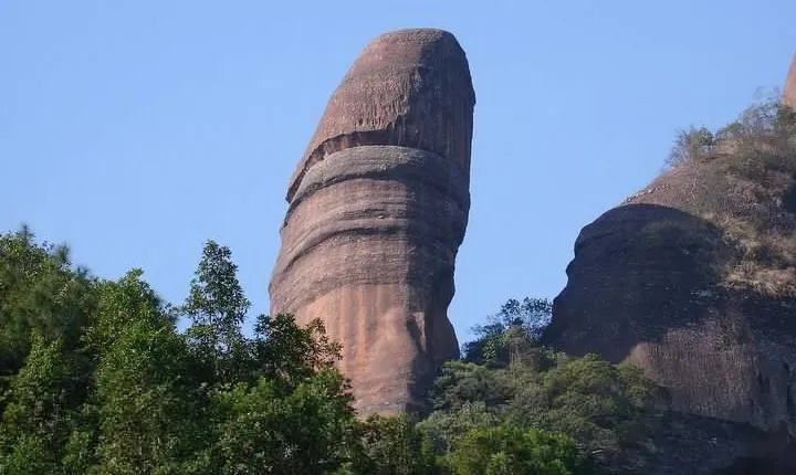 Private Day Tour to Mount Danxia(UNESCO site) in Shaoguan by Car from Guangzhou