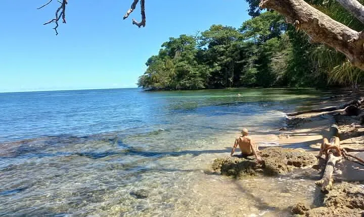 Tropical Hike in the Gandoca-Manzanillo wild life Refuge