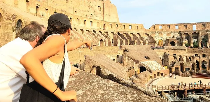 Colosseum Guided Tour with Local Guide, arena option