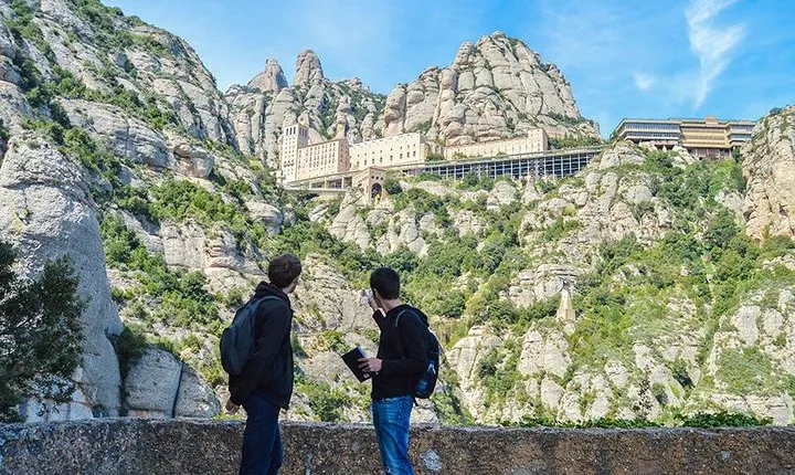 Montserrat 7-hour Private Tour from Barcelona with Lunch