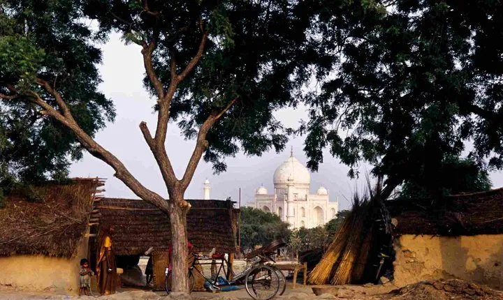 Mughal Heritage Walk in Kachhpura Village around Taj Mahal