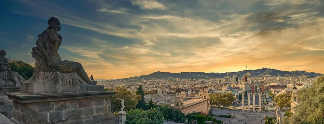 Barcelona Cable Car, Montjuic Castle visit and Magic Fountain show