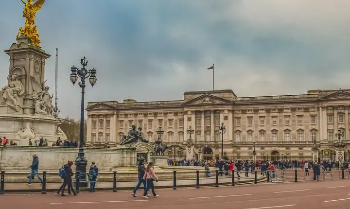 London City Tour and River Cruise with Spanish-Speaking Guide