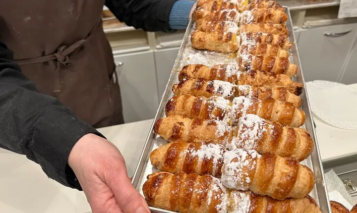 Milan Street Food Tour and City Sightseeing with Local Guide