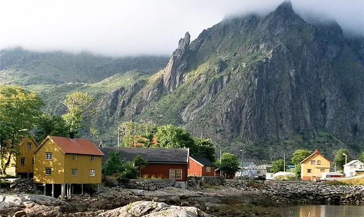 Sensational Svolvær: A Self-Guided Tour of Lofoten’s Capital