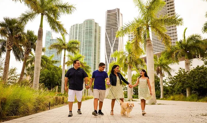 2 Hours Private Walking Tour in Miami Beach
