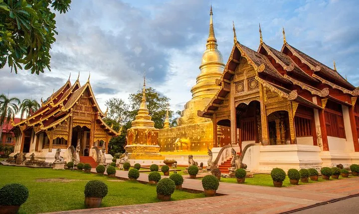 Private Tour Chiang Mai including Wat Doi Suthep and Wat Suan Dok
