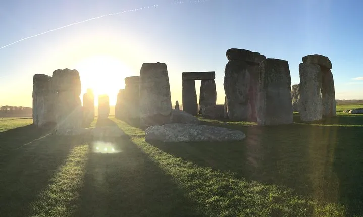 Stonehenge Private Car Tour with Driver Guide
