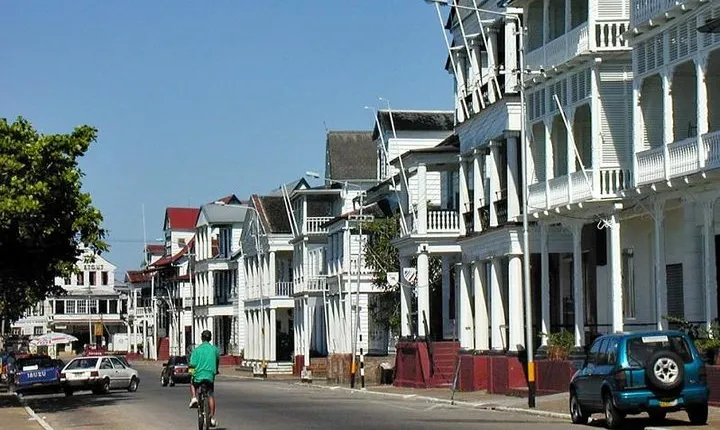 Paramaribo City Tour