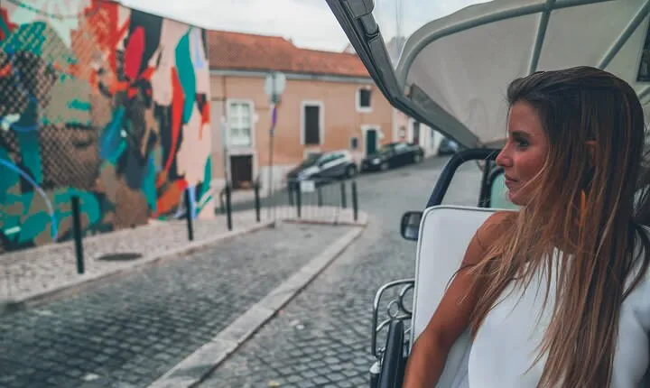2 Hour Lisbon Private Guided Tour in a Tuk Tuk