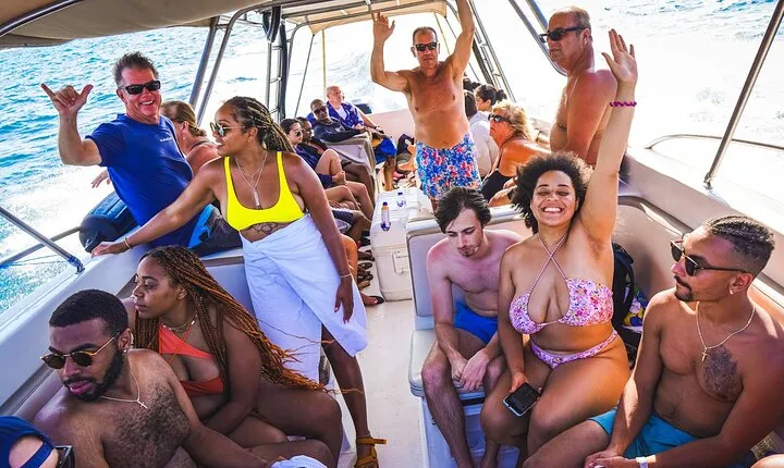 3- or 5-Islands in 1 Day Including Lunch and a Boat Party