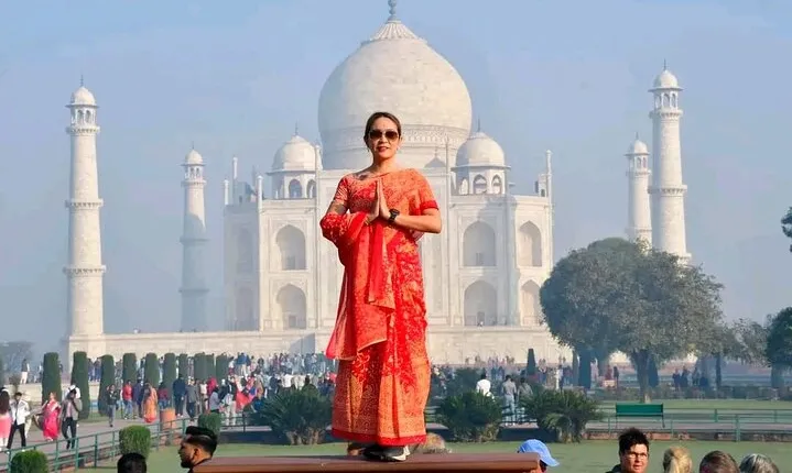 Taj Mahal & Agra Private Tour By Car with 5 Star Lunch