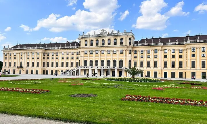 Schönbrunn Palace and Garden Tour