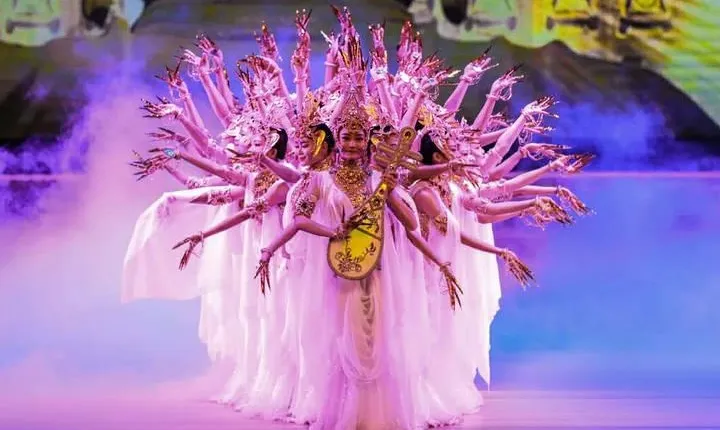 Dunhuang Buddhism Art Tour with The Silk Road Show Include Dinner