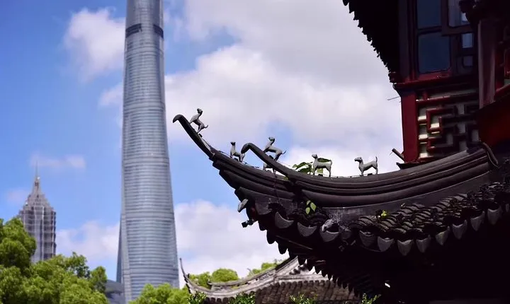 4-Hour Shanghai Highlight Tour: Yu Garden and Jade Buddha Temple