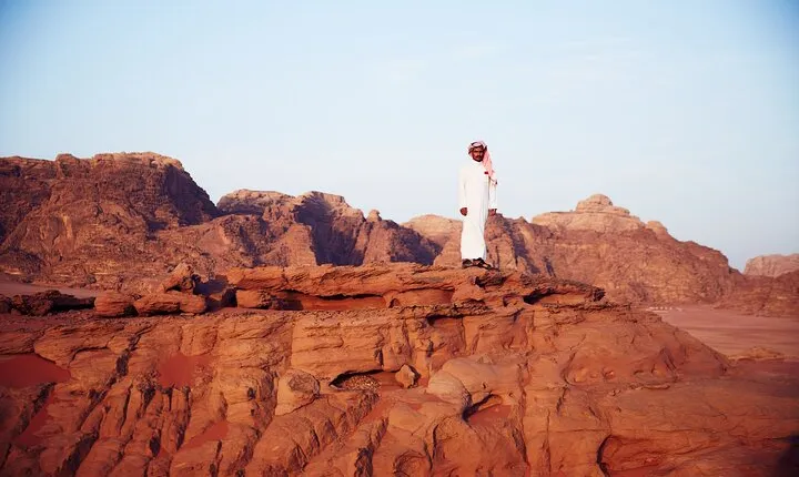 Half-Day Jeep Safari "Wadi Rum Highlights!" w/ Professional Bedouin Guide