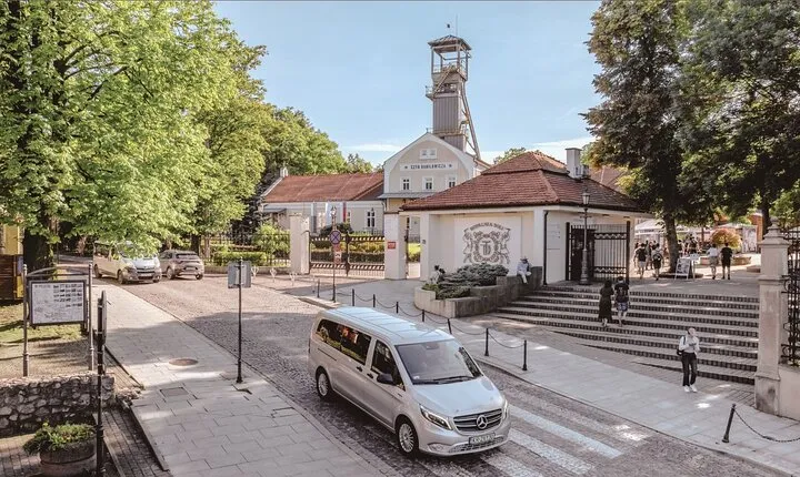 From Krakow: Wieliczka Salt Mine Guided Tour & Transfer