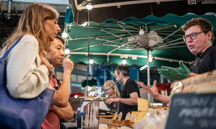 Private Tour : Eat British Foods & See Thirty Top Sights