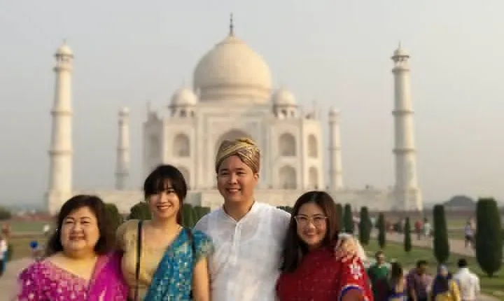 Taj Mahal & Agra Fort Day Tour from Delhi With 5 Star Lunch