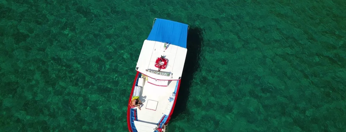 Blue Grotto in Sperlonga Private Boat Cruise