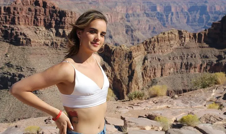 Grand Canyon Tour In Spanish with Helicopter and Boat Ride