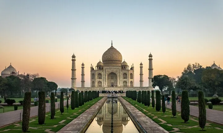 Agra Day Tour with Taj Mahal Sunrise and Sunset