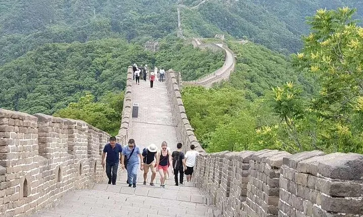 Beijing Private Layover Tour: Mutianyu Great Wall and Ming Tombs