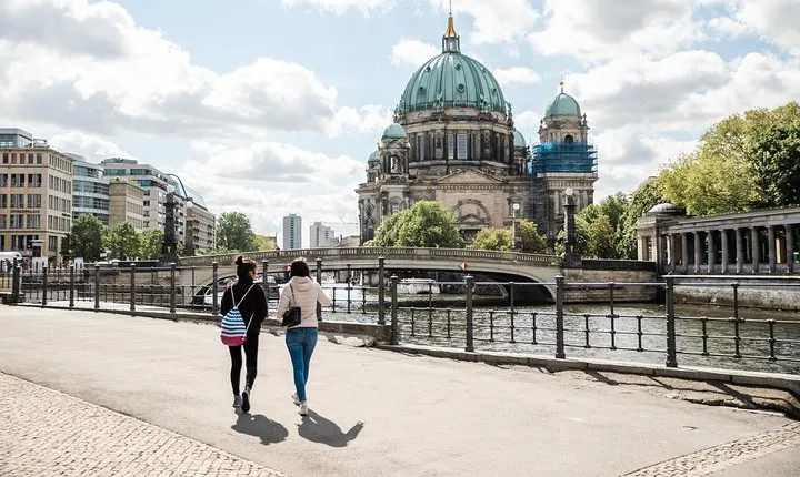 Berlin Private Walking Tour With A Local, See the City Unscripted