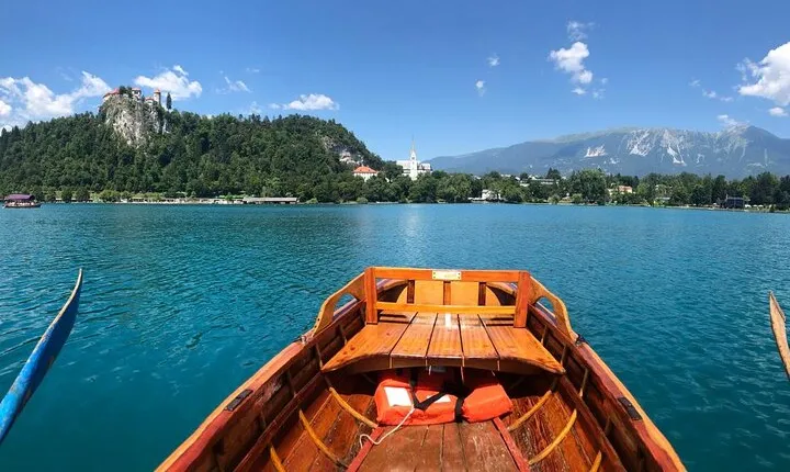 Grand SLOVENIA: Ljubljana + Lake Bled + Postojna Cave - Day Tour